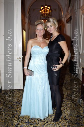 Amsterdam 18 november 2010
Presentatie van de beau monde awards  in het Amstel hotel. Anouk Smulders en Maya de Ridder
Peter Smulders