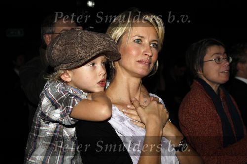 Kaatsheuvel 21 november 2010
Premiere Kruimeltje in het eftelingtheater. Anouk en Max Smulders
Peter Smulders bv