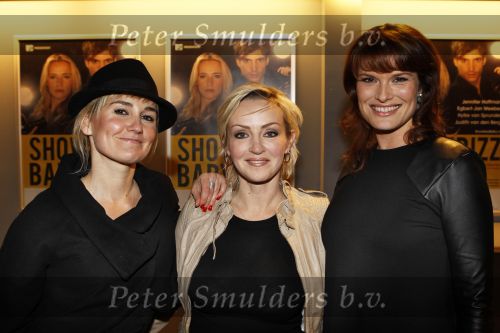 Amsterdam 29 november 2010
Premiere showbizzbaby in de meervaart. Peggy Vrijens Lone v Roosendaal en Anouk v Nes
Peter Smulders bv