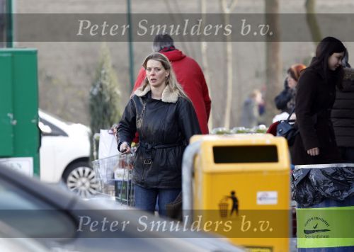 Maarssen Bilthoven 3 december 2010
Babette v Veen doet boodschappen.
Peter Smulders bv