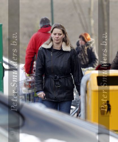 Maarssen Bilthoven 3 december 2010
Babette v Veen doet boodschappen.
Peter Smulders bv