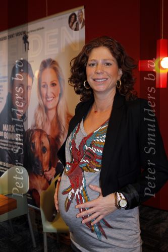 Hoofddorp 7 december 2010
Presentatie Helden en bekend maken van samenwerking met Sanoma uitgevers. Dick Molman ... Frits en Barbara Barend zwanger.
Peter Smulders bv