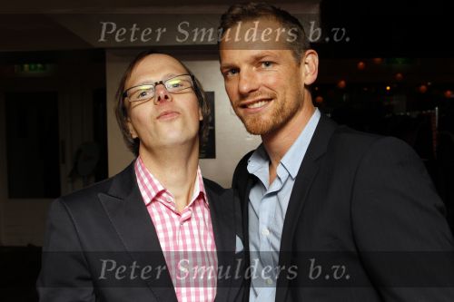 Amsterdam 12 november 2010
Presentatie kalendar van syndroom van down bij restaurant Amstelhaven. Barry Atsma met broer Rimmert
Peter Smulders bv