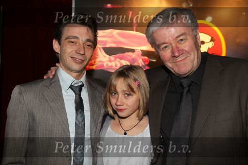 Amsterdam, 21 November 2010
Spiegeltent Palazzo. Hermand den blijker kookt met zijn staf voorBN-ers en genodigden.
Barry Stevens met partner Marcel Lamper en nichtje
Foto Peter Smulders BV