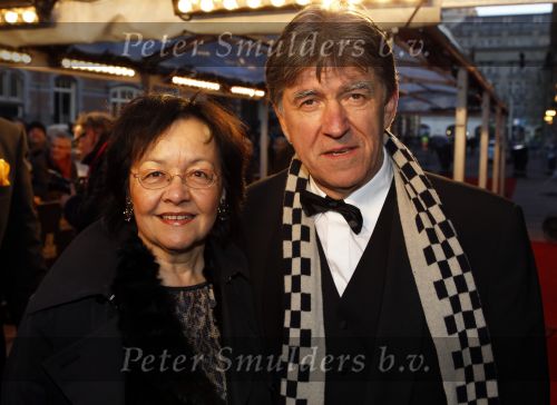 Amsterdam 28 november 2010
Opening Nieuwe de la Mar theater en premiere Le cage aux folles. Bartho Braat met vrouw
Peter Smulders bv