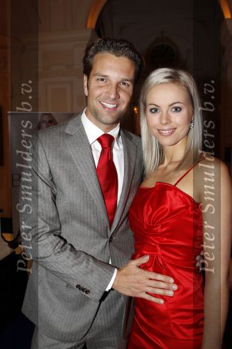 Amsterdam 18 november 2010
Presentatie van de beau monde awards  in het Amstel hotel. 
Bas Muijs met vriendin Sabine Vas Nunes