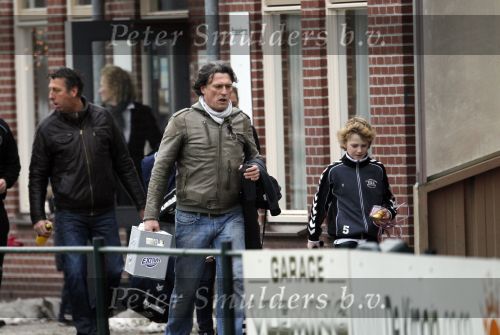 Maarssen 11 december 2010
Bas Westerweel gaat samen met zijn zoon Sebastiaan naar het voetballen.
Peter Smulders bv