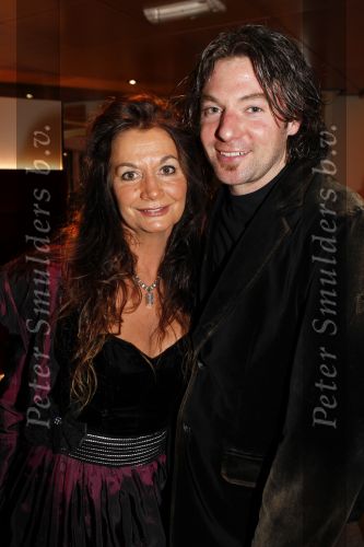 Zaandam 22 november 2010
Premiere musical Volendam in zaantheater. Belinda Meuldijk met Joshi en Thierry Duval
Peter Smulders bv