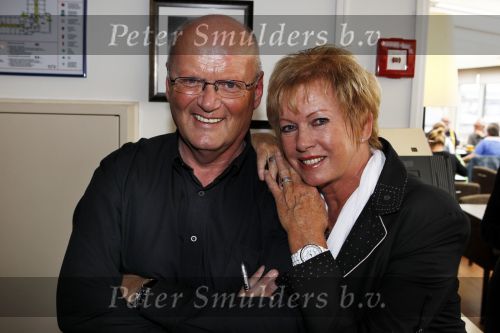 Loosdrecht 1 november 2010
Presentatie DVD Rob de Nijs Shows met Anneke Gronloh Trea Dobbs Ria Valk en Marijcke Merckens bij het golden tulip hotel. Ria met Ben Holthuis
Peter Smulders bv