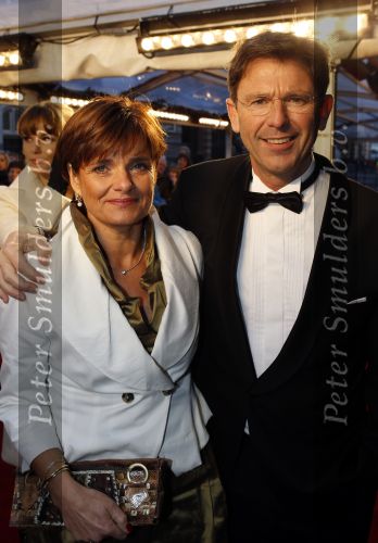 Amsterdam 28 november 2010
Opening Nieuwe de la Mar theater en premiere Le cage aux folles. Bernard Welten met vrouw
Peter Smulders bv
