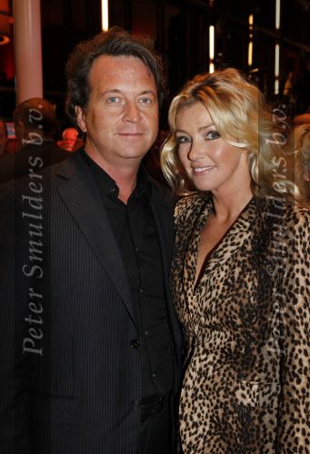 Zaandam 22 november 2010
Premiere musical Volendam in zaantheater. Brigitte Nijman met man
Peter Smulders bv