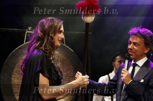 Amsterdam 9 december 2010
Miljonair fair in de RAI. Brooke Shields opent de fair samen met Yves Gijraths.
Peter Smulders bv