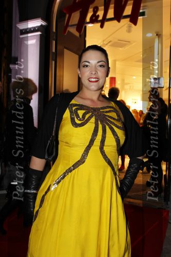 Amsterdam 22 november 2010
Opening Hennes en Mauritz H&M flagship store in Amsterdam. Caro Emerald
Peter Smulders bv