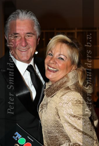 Tilburg, 9 December 2010
Premiere TOON
Carol Dona met zijn vrouw Marianne Dona en Albert Verlinde
Foto Peter Smulders BV