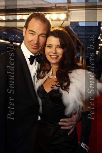 Amsterdam 28 november 2010
Opening Nieuwe de la Mar theater en premiere Le cage aux folles. Erik de Vogel en Caroline de Bruijn
Peter Smulders bv