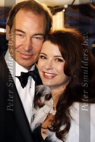 Amsterdam 28 november 2010
Opening Nieuwe de la Mar theater en premiere Le cage aux folles. Erik de Vogel en Caroline de Bruijn
Peter Smulders bv