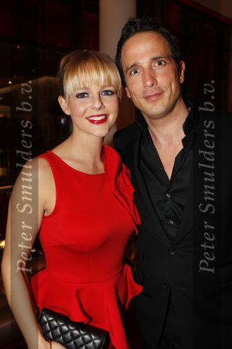 Amsterdam 6 december 2010
Premiere Simone Kleinsma in het nieuwe de la mar theater. Chantal Janzen met vriend Marco
Peter Smulders bv