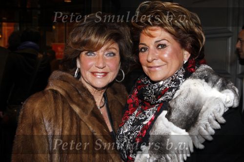 Amsterdam 6 december 2010
Optreden Los Angeles the voices met oa Gordon in carre. Christine Kroonenberg en Netty v d Veer
Peter Smulders bv