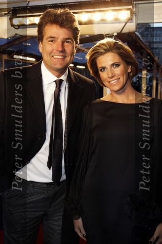 Amsterdam 28 november 2010
Opening Nieuwe de la Mar theater en premiere Le cage aux folles. Reinout Oerlemans met zijn vrouw Danielle Overgaag
Peter Smulders bv