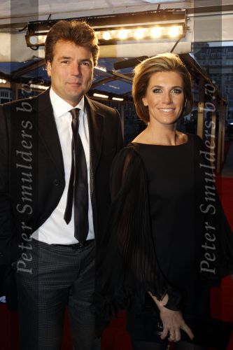 Amsterdam 28 november 2010
Opening Nieuwe de la Mar theater en premiere Le cage aux folles. Reinout Oerlemans met zijn vrouw Danielle Overgaag
Peter Smulders bv
