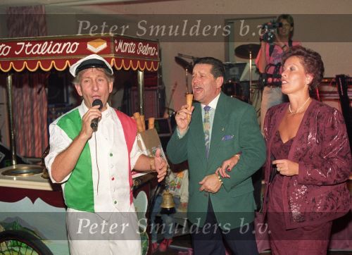 15 November 1991 De Zingende Ijscoman, Frddy Cornel bij het feest van de 50jarig Ger Lagendijk
Foto Peter Smulders BV