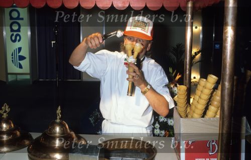 23 April 1990
De Zingende ijscoman, Freddy Cornell