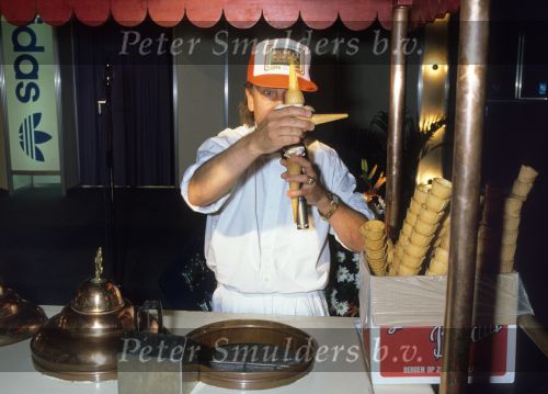 23 April 1990
De Zingende ijscoman, Freddy Cornell
