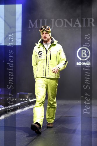 Amsterdam 10 december 2010
Modeshow skimerk Bogner op de miljonair fair. Dirk Taat
Peter Smulders bv