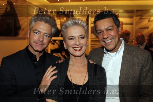 Amsterdam 6 december 2010
Premiere Simone Kleinsma in het nieuwe de la mar theater. Frank Sanders en Doris Baaten
Peter Smulders bv