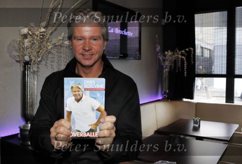 Amsterdam 7 december 2010
Presentatie boek Dries Roelvink bij la Brochette.
Peter Smulders bv
