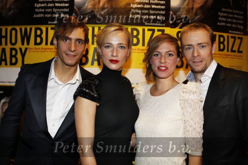 Amsterdam 29 november 2010
Premiere showbizzbaby in de meervaart. de Hoofdrollen worden gespeeld door jennifer hoffman Egbert jan Weeber Hylke v Sprundel en Judith v d Berg
Peter Smulders bv