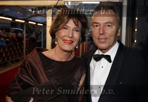 Amsterdam 28 november 2010
Opening Nieuwe de la Mar theater en premiere Le cage aux folles. Elco Brinkman met zijn vrouw Janneke
Peter Smulders bv