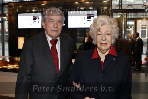 Amsterdam 15 november 2010
Presentatie boek nieuwe de la mar theater. Ellen Vogel met man
Peter Smulders bv