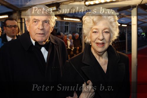 Amsterdam 28 november 2010
Opening Nieuwe de la Mar theater en premiere Le cage aux folles. Ellen Vogel met man
Peter Smulders bv