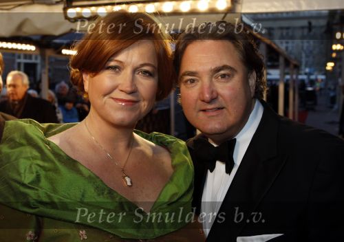 Amsterdam 28 november 2010
Opening Nieuwe de la Mar theater en premiere Le cage aux folles. Erwin v Lambaart met vrouw
Peter Smulders bv
