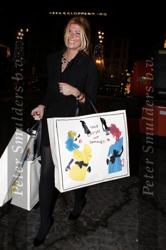 Amsterdam 22 november 2010
Opening Hennes en Mauritz H&M flagship store in Amsterdam. Estelle Gullit Nikkie Plessen en Dani Bles
Peter Smulders bv