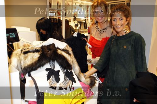 Amsterdam 22 november 2010
Opening Hennes en Mauritz H&M flagship store in Amsterdam. Estelle Gullit en Dani Bles
Peter Smulders bv