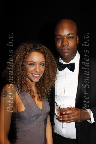 Amsterdam 20 november 2010
Uitreiking JFK award in de passengers terminal. Fajah Lourens met manager Anthony
Peter Smulders bv