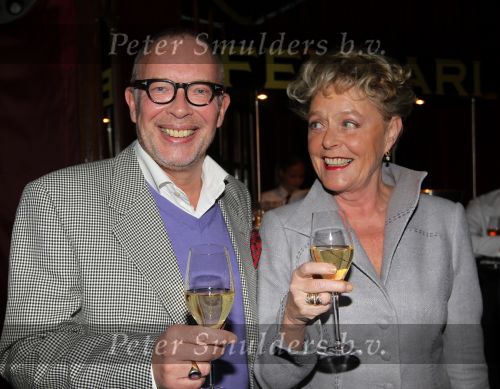Amsterdam, 21 November 2010
Spiegeltent Palazzo. Hermand den blijker kookt met zijn staf voorBN-ers en genodigden.
Frans Mulder en Marianne v Wijnkoop
Foto Peter Smulders BV