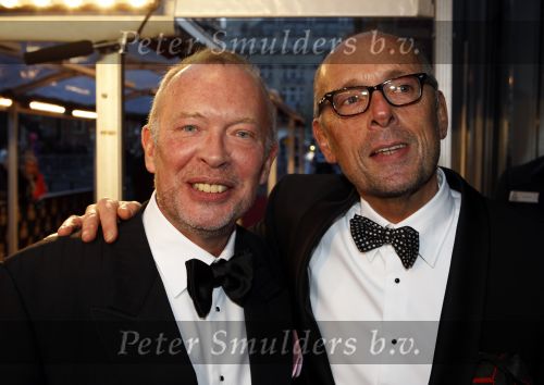 Amsterdam 28 november 2010
Opening Nieuwe de la Mar theater en premiere Le cage aux folles. Frans Mulder met vriend
Peter Smulders bv