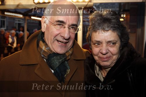 Amsterdam 28 november 2010
Opening Nieuwe de la Mar theater en premiere Le cage aux folles. Frits Spits met vrouw
Peter Smulders bv