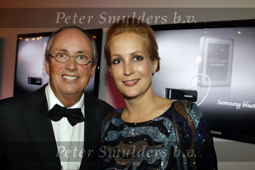 Amsterdam 9 december 2010
Miljonair fair in de RAI. Brooke Shields opent de fair samen met Yves Gijraths. Gerard ten Velden met ...
Peter Smulders bv
