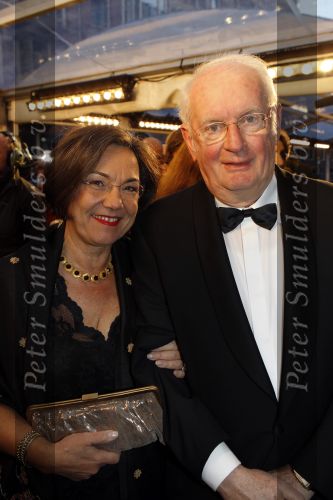 Amsterdam 28 november 2010
Opening Nieuwe de la Mar theater en premiere Le cage aux folles. Gerdi Verbeet met man
Peter Smulders bv