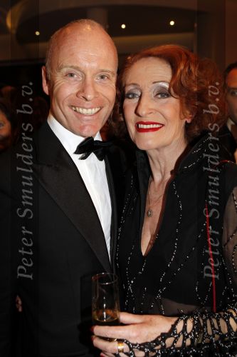 Amsterdam 28 november 2010
Opening nieuwe de la Mar theater en premiere van le cage aux falles. Gerrie v d Klei en Mart Visser
Peter Smulders bv