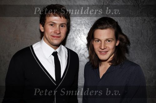 Amsterdam 29 november 2010
Premiere showbizzbaby in de meervaart. Guido Spek met broer en vriendinnen
Peter Smulders bv