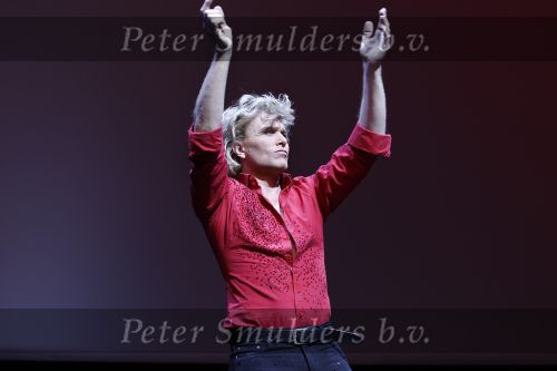 Amsterdam 21 november 2010
Premiere het Geheim in het muziektheater. Hans Klok met assistente
Peter Smulders bv