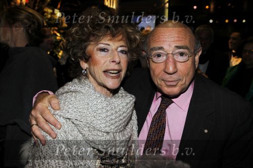 Amsterdam 9 december 2010
Miljonair fair in de RAI. Brooke Shields opent de fair samen met Yves Gijraths. Hans Knoop met zijn vrouw
Peter Smulders bv