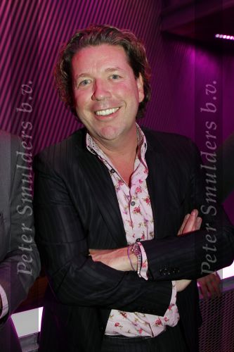 Hilversum 7 december 2010
Uitreiking Radio bitches awards. Henkjan Smits met Erik de Zwart
Peter Smulders bv