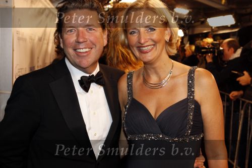 Amsterdam 15 november 2010
Premiere van de Eetclub in tuschinski. Henkjan Smits met vrouw
Peter Smulders bv