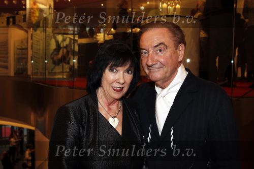 Amsterdam 15 november 2010
Presentatie boek nieuwe de la mar theater. Jan Jansen met vrouw
Peter Smulders bv